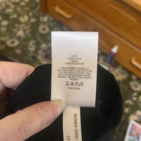 Express lace halter top, size M, NWT - Picture 4 of 4